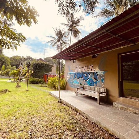 Apit Lawang Villas & Resto Batununggul Εξωτερικό φωτογραφία