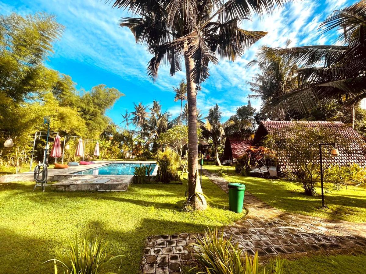 Apit Lawang Villas & Resto Batununggul Εξωτερικό φωτογραφία