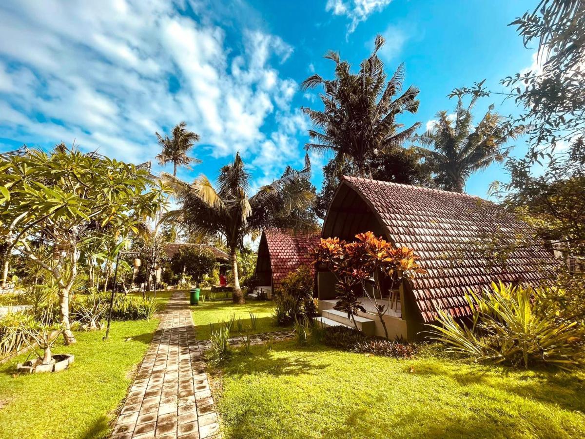 Apit Lawang Villas & Resto Batununggul Εξωτερικό φωτογραφία