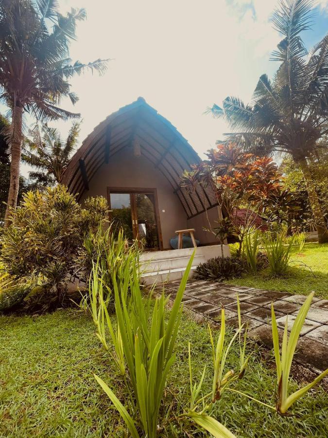 Apit Lawang Villas & Resto Batununggul Εξωτερικό φωτογραφία