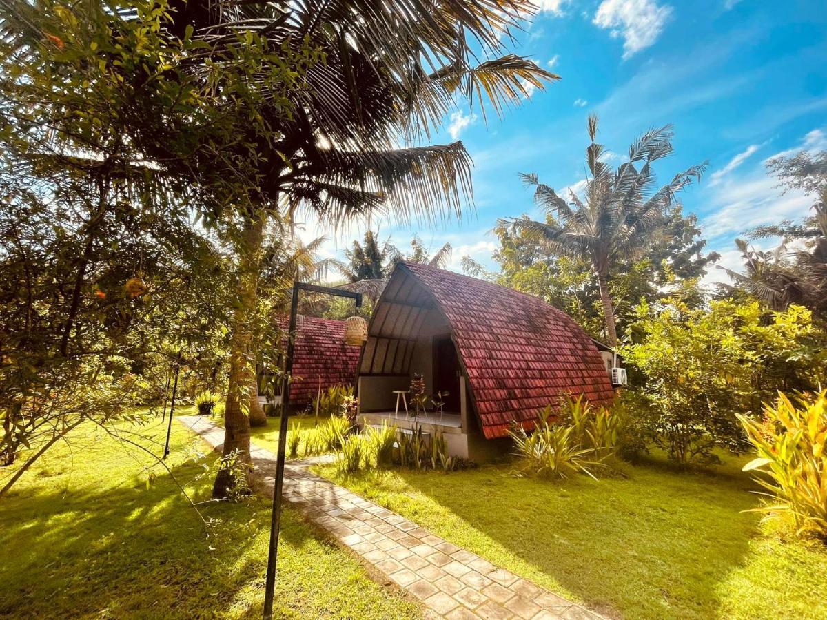 Apit Lawang Villas & Resto Batununggul Εξωτερικό φωτογραφία