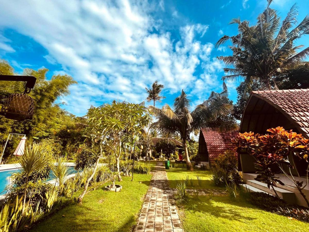 Apit Lawang Villas & Resto Batununggul Εξωτερικό φωτογραφία